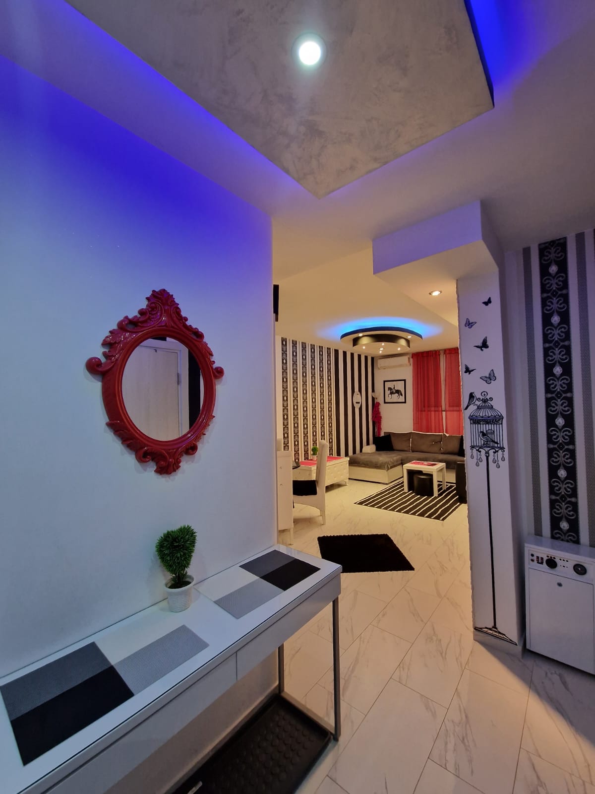 Black & White apartman thumbnail 03